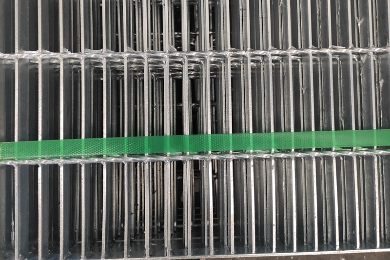 19W4 steel bar grating spacing and welded construction structure
