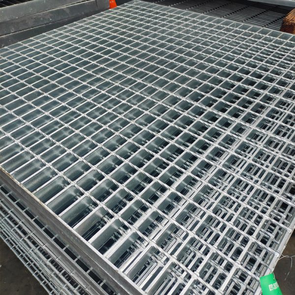 outdoor galvanized steel grating walkway