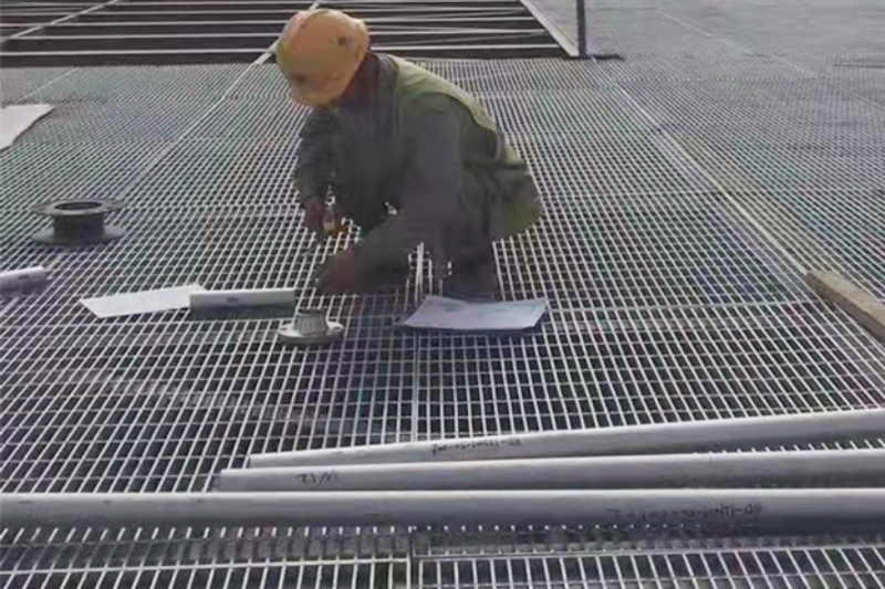 steel grating installation process industrial platform