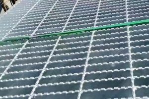 serrated vs plain steel grating comparison