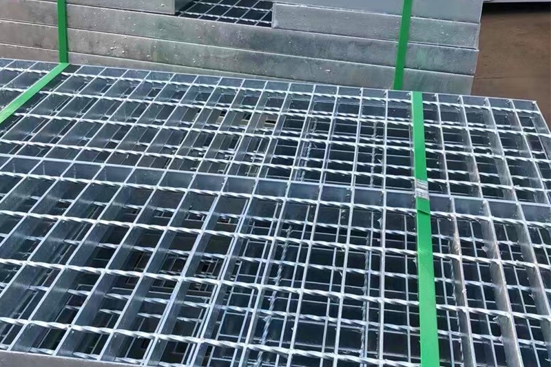 11W4 steel grating spacing and standard comparison